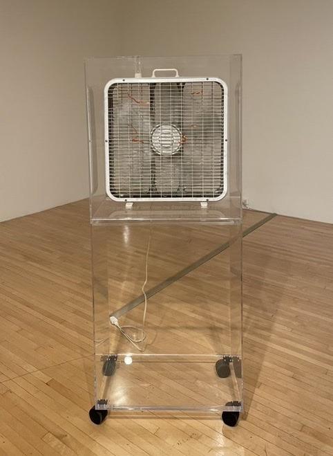 Ventilator in plexiglas omsloten.