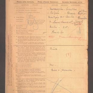 Voorblad van het individuele dossier uit het Central Register of Belgian Refugees van mijnwerker Seraphin Van Caeneghem.